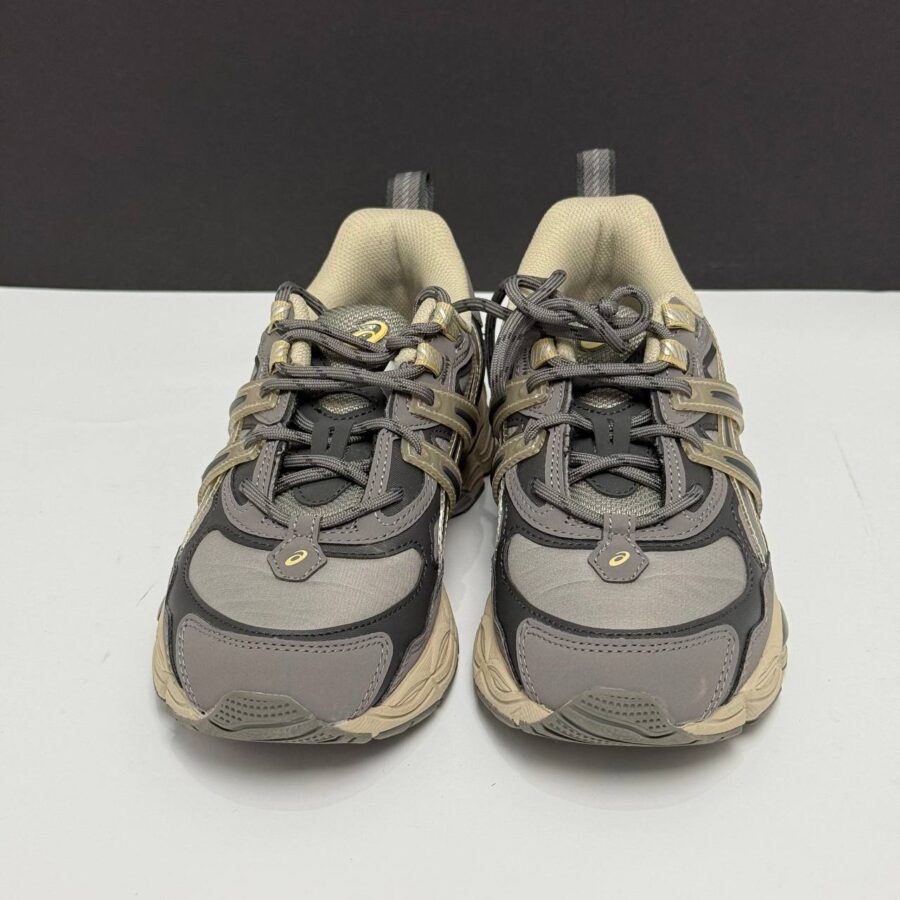 ASICS running shoes ASICS Gel-NYC UTILITY 1203A5585-020 Size EU38 - Image 2