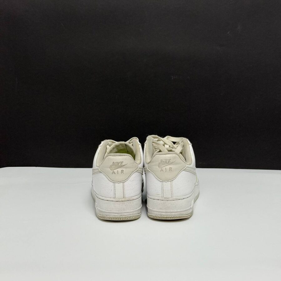 Nike Air Force 1 '07 SE (DV3808-104)  white. Size 40 - Image 3