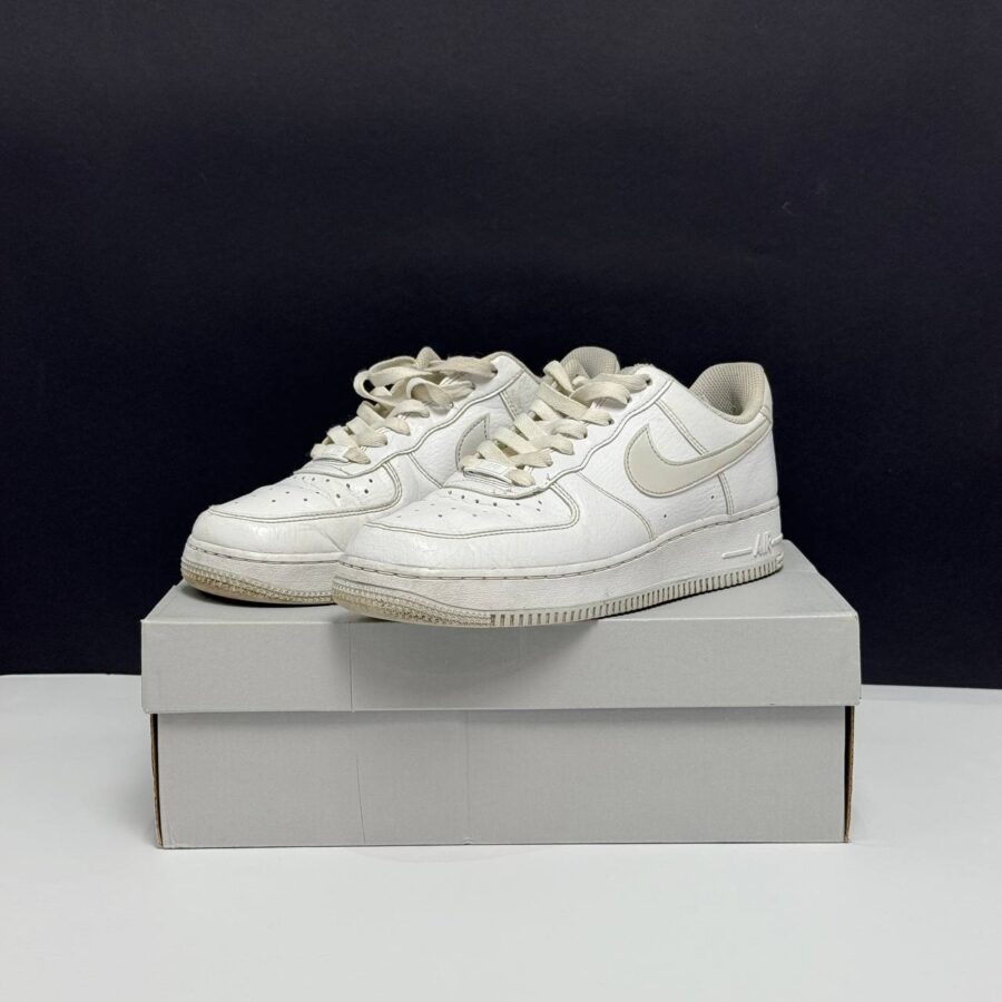 Nike Air Force 1 '07 SE (DV3808-104) white. Size 40