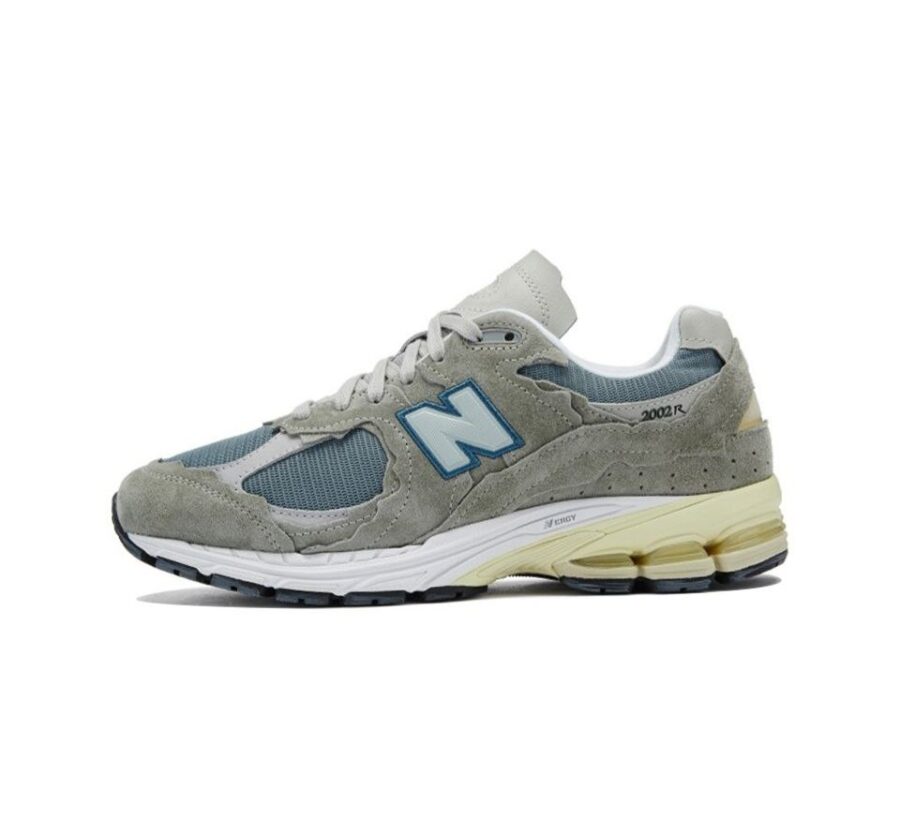 New Balance 2002R Protection Pack Mirage Grey Size 42 M2002RDD