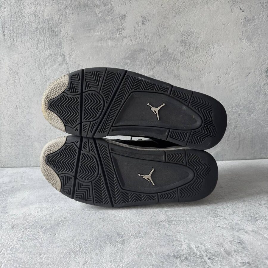 Nike Air Jordan 4 Retro Oreo Size EU 42