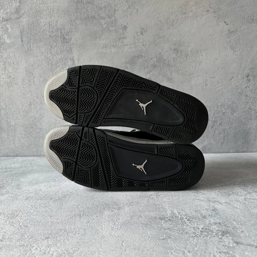 Nike Air Jordan 4 Retro Oreo Size EU 42